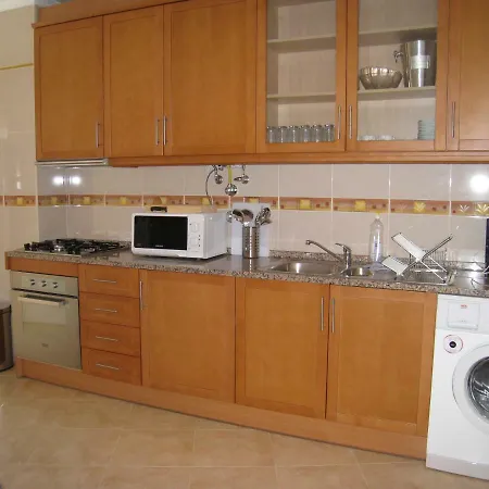 Appartement Quarteira 아파트 *